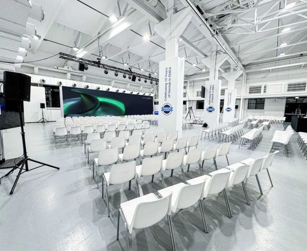 Don’t Just Show – Tell a Story: The Art of Tech-Driven Brand Experiences